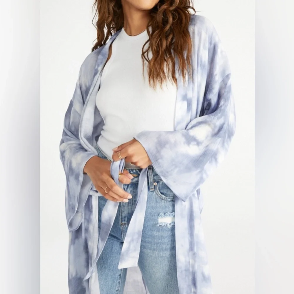 JustFab Blue Watercolor Kimono Top size XS/S